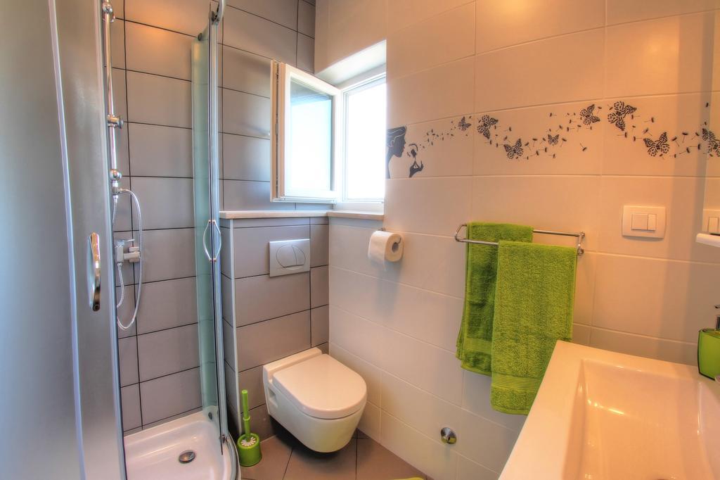 Apartments Nebuloza Ровин Екстериор снимка