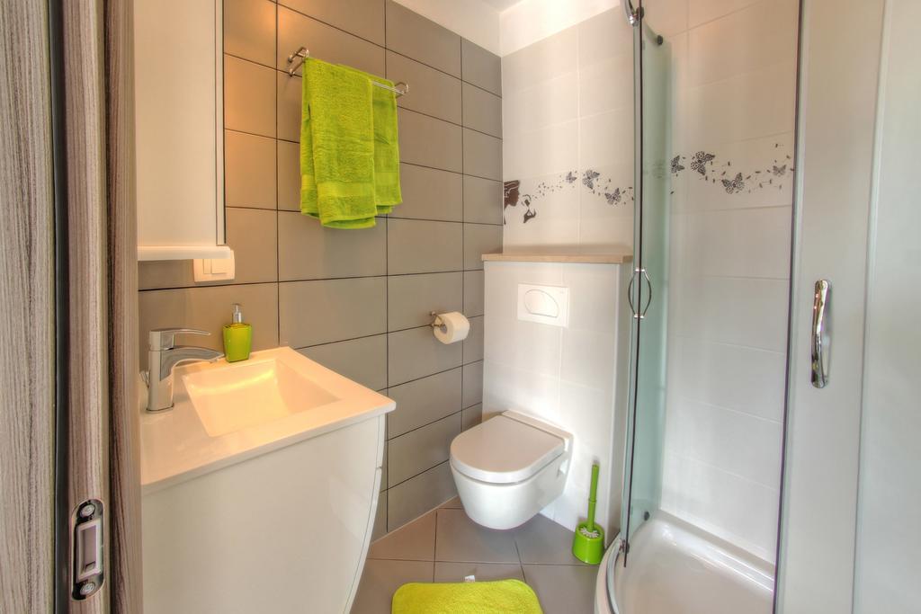 Apartments Nebuloza Ровин Екстериор снимка