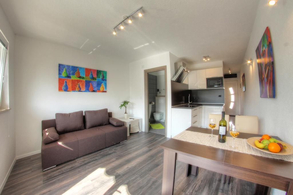 Apartments Nebuloza Ровин Екстериор снимка