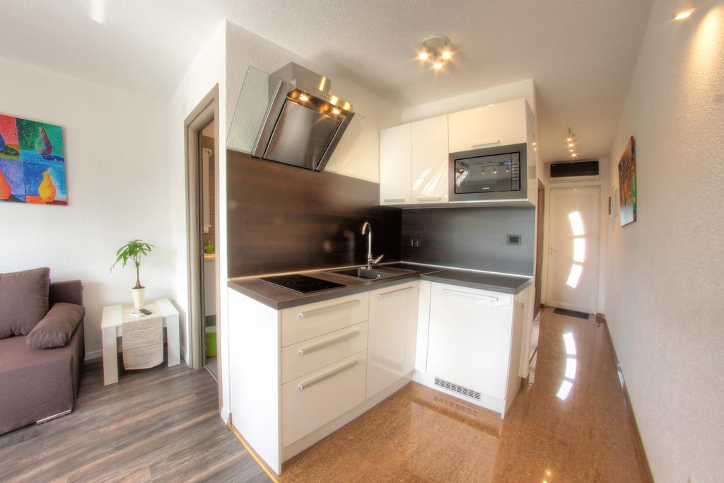 Apartments Nebuloza Ровин Екстериор снимка