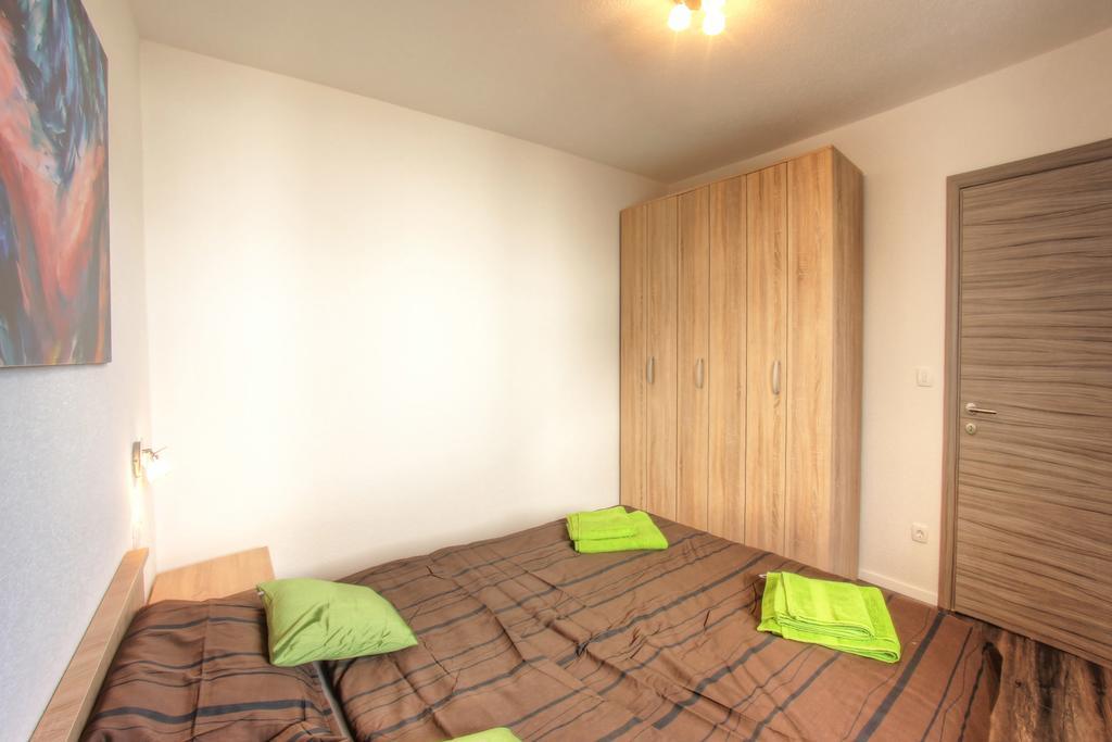 Apartments Nebuloza Ровин Екстериор снимка